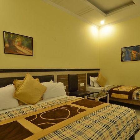 Sarovar Regency Amritsar Exterior photo