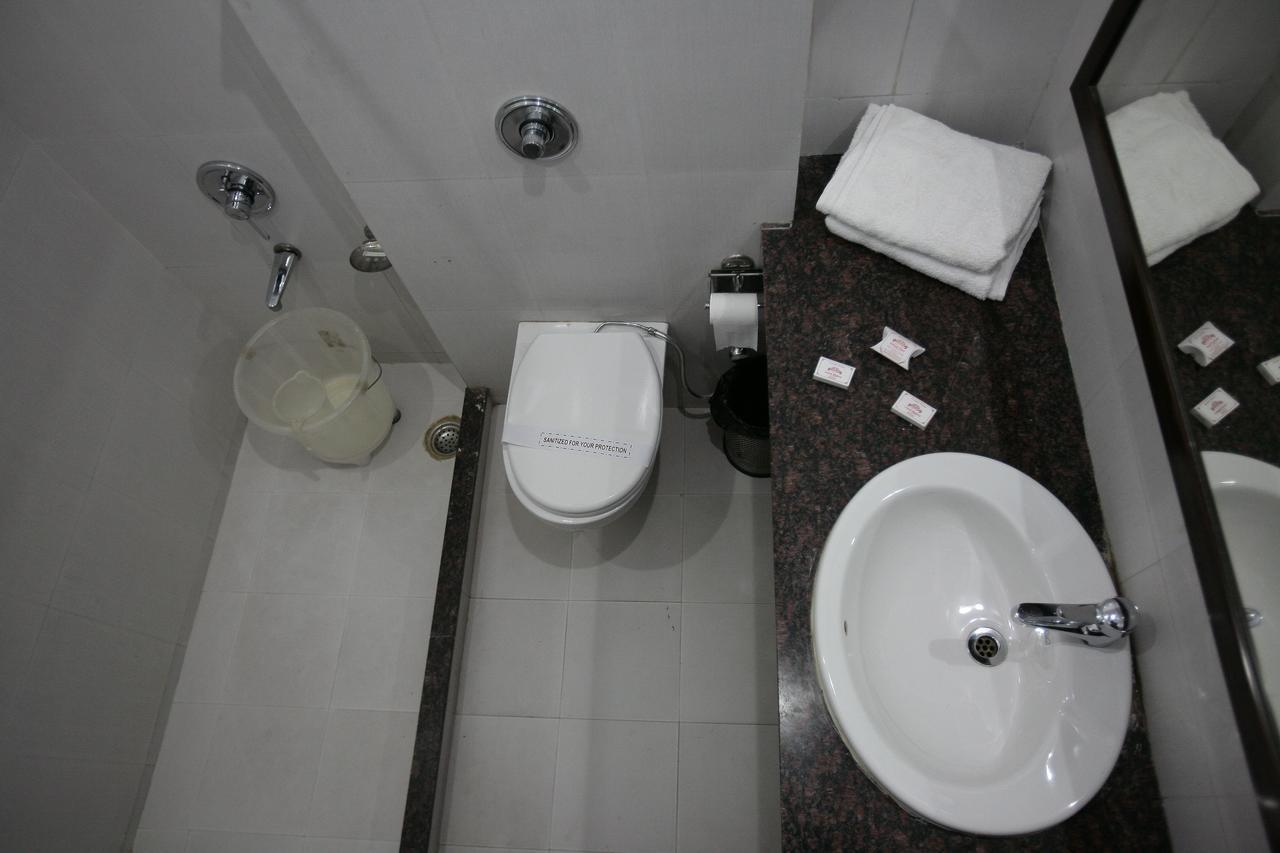 Sarovar Regency Amritsar Exterior photo