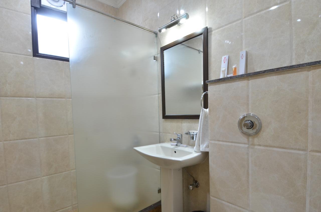 Sarovar Regency Amritsar Exterior photo