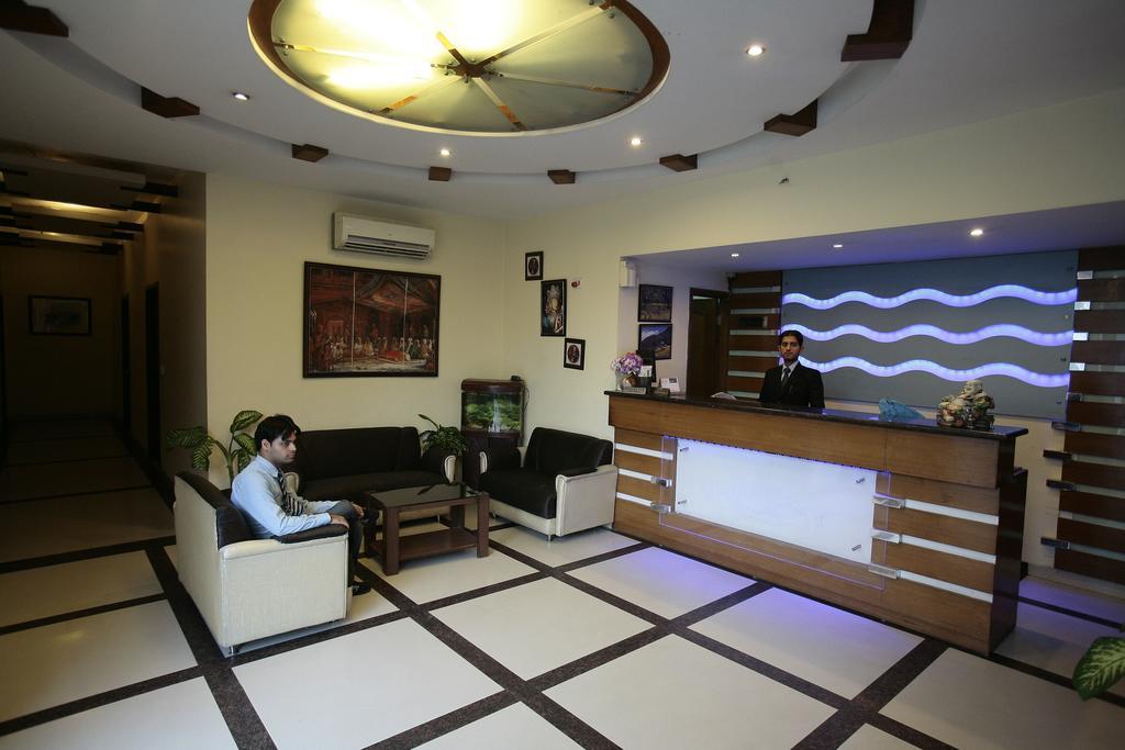 Sarovar Regency Amritsar Exterior photo